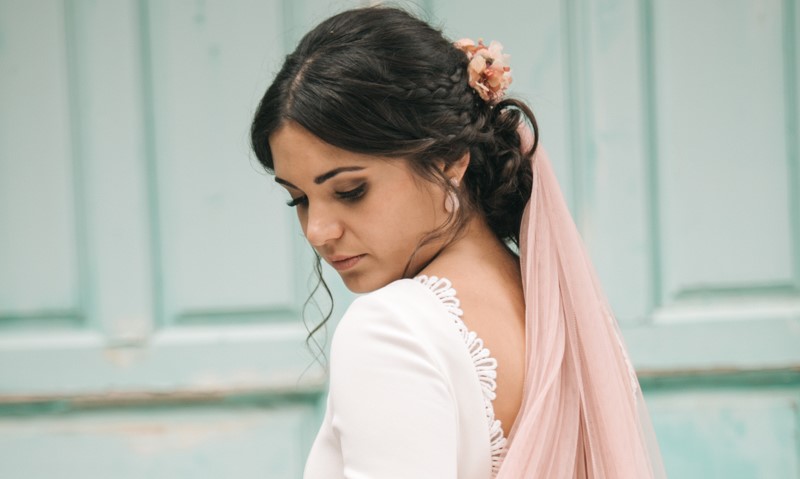 Pequeños toques de color para novias: zapatos,&nbsp;fajines…