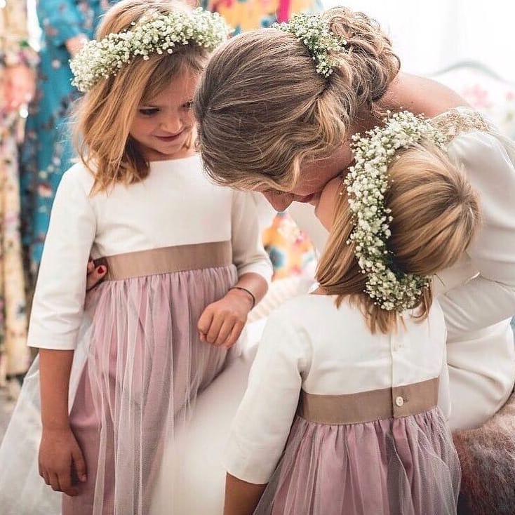 PAJES Y DAMITAS DE HONOR (NIÑAS DE&nbsp;ARRAS)